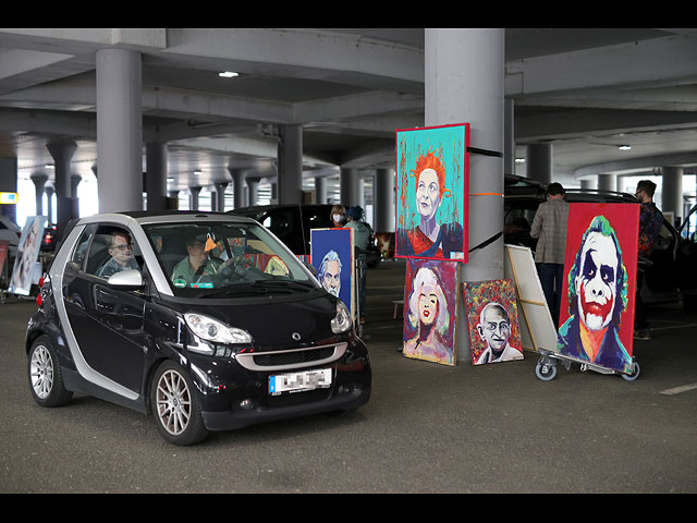 Галеристы нашли выход на парковке. Фоторепортаж с выставки в аэропорту Кёльна