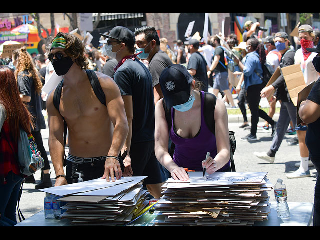 Марш All Black Lives Matter в Лос-Анджелесе. Фоторепортаж