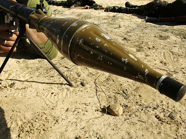 Жители кибуца Кисуфим сообщают о взрывах в результате минометного обстрела из Газы