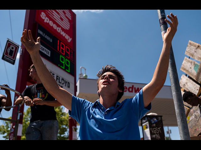 Протесты меняют топонимику США. Фоторепортаж