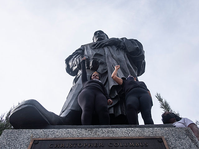 В  Колумбусе снесен памятник Колумбу:  на очереди переименование города