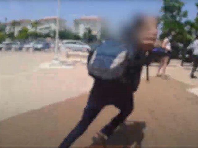 Полиция опубликовала видеозапись "жесткого" задержания нарушителя масочного режима