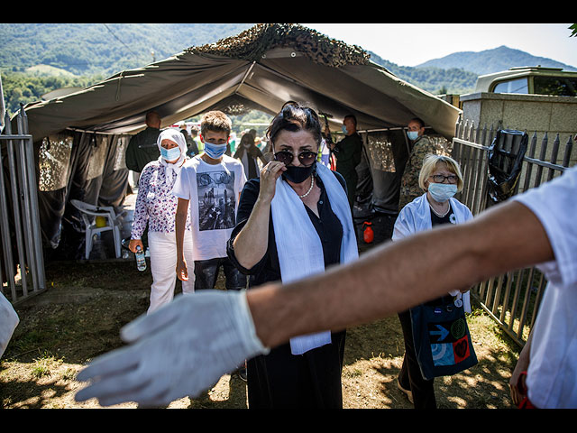 Похороны через четверть века после резни. Фоторепортаж из Сребреницы