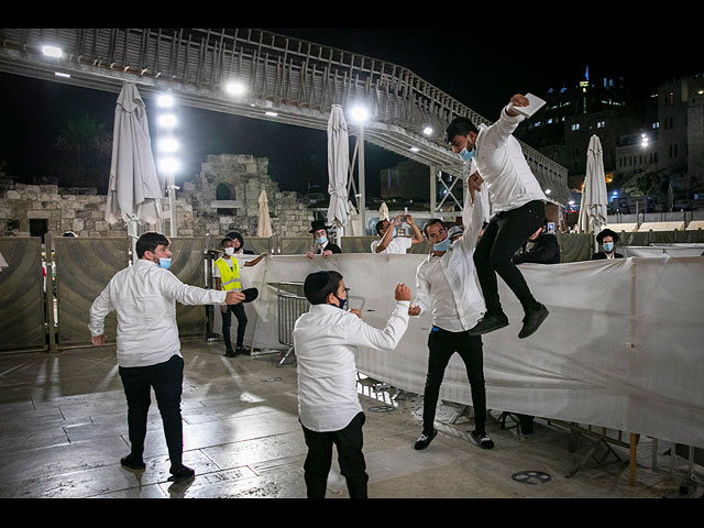 Девятое ава в дни коронавируса: молитвы группами и ограничения на доступ к Стене Плача