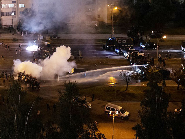 Акции протеста в Минске после анонса результатов президентских выборов. Фоторепортаж