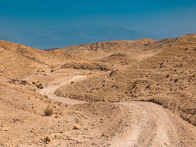 Из-за сильной жары закрыты туристические маршруты в Иудейской пустыне