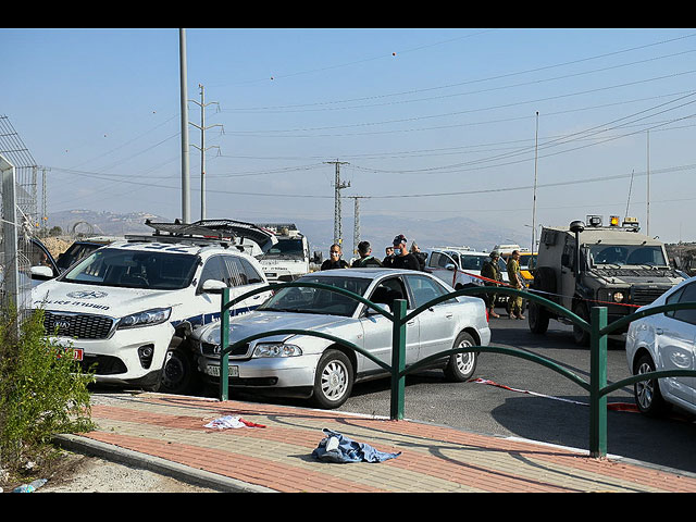 Автомобильный теракт на перекрестке Тапуах. Фоторепортаж