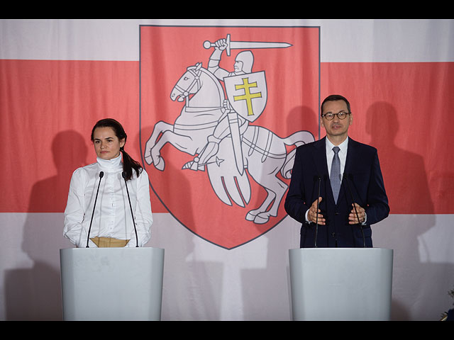 Польский премьер министр Матеуш Моравецкий и лидер белорусской оппозиции Светлана Тихановская. 9 сентября, Варшава