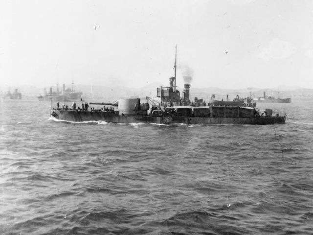 11 ноября 1917 года германская подводная лодка UC-38 потопила рядом с Газой монитор M-15 1915 года выпуска, участвовавший в бомбардировке города в рамках Третьей битвы за Газу.