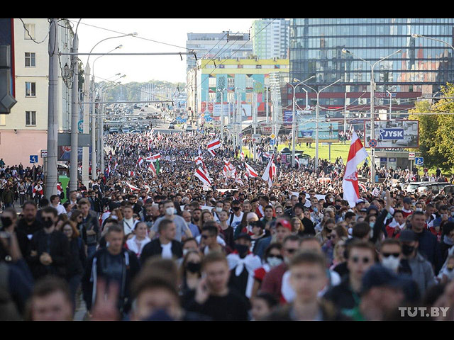 "Марш справедливости": десятки тысяч протестующих в Минске, сотни задержанных