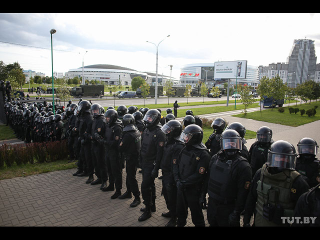 "Марш героев": сотни тысяч участников, 400 задержанных. Фоторепортаж из Минска