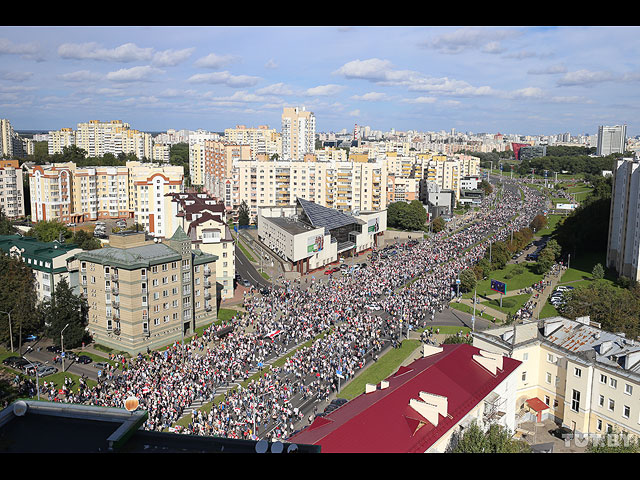 "Марш героев": сотни тысяч участников, 400 задержанных. Фоторепортаж из Минска