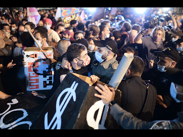 В Израиле вновь прошли массовые демонстрации против Нетаниягу. Фоторепортаж