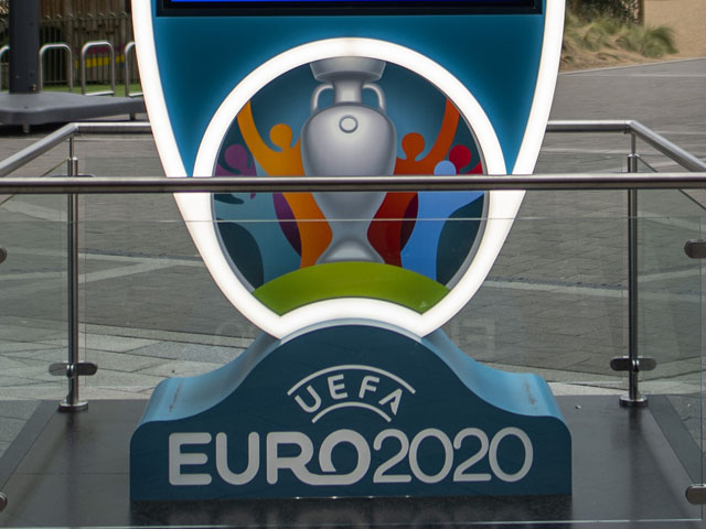The Sun. УЕФА может поменять формат Евро-2020. Санкт-Петербург и Баку могут быть лишены права проведения матчей