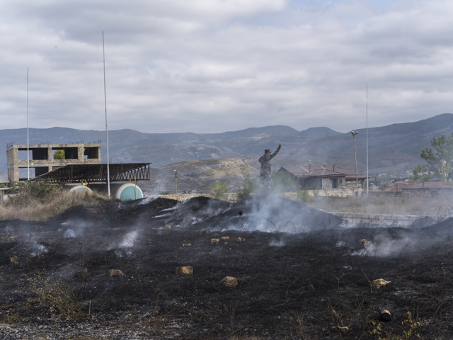Война в Нагорном Карабахе/Арцахе: обстрелы Гянджи и Степанакерта, есть жертвы