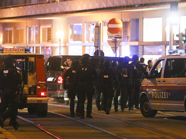 Стрельба возле синагоги в Вене: есть убитые и раненые
