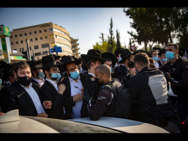 Похороны раввина Файнштейна в Иерусалиме: карантинные меры проигнорированы