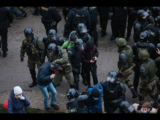 Акции протеста памяти Романа Бондаренко в Беларуси. Фоторепортаж