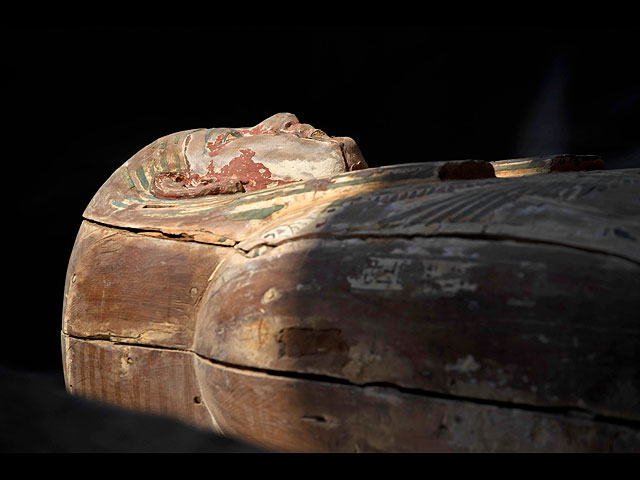 Саркофаг возрастом около 2500 лет, найденый на археологическом участке Саккара, в 30 километрах к югу от Каира, Египет