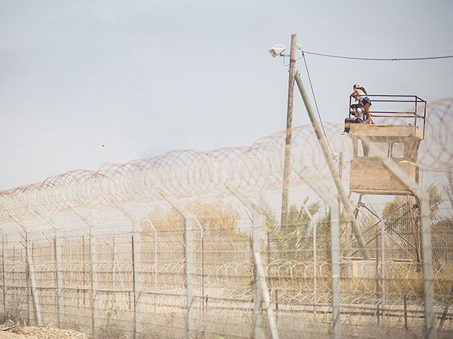 Жители кибуца Нахаль-Оз у границы сектора Газы