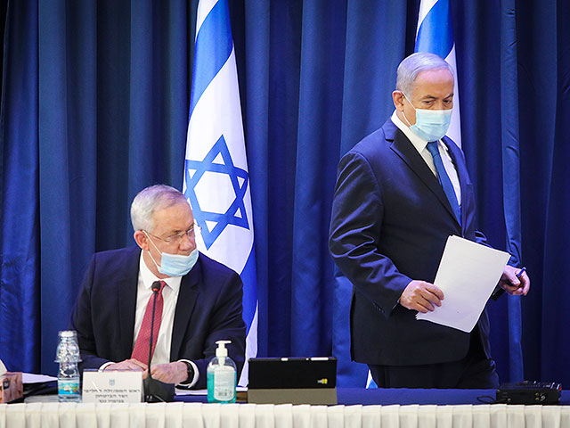 "Кешет": "Ликуд" предложил Бени Ганцу отказаться от ротации в обмен на продолжение рабоыт правительства