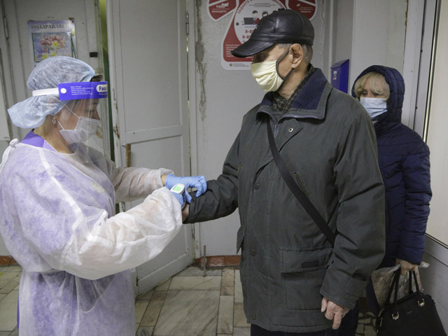 Коронавирус в России: за сутки выявлены  26338 заразившихся, 368 больных умерли
