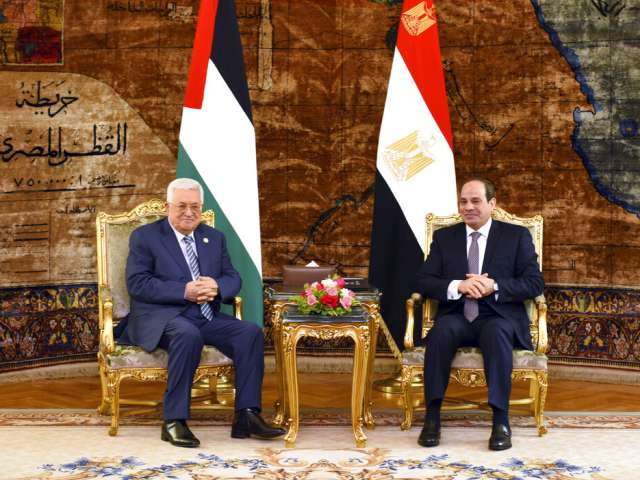 Аббас провел переговоры с ас-Сиси