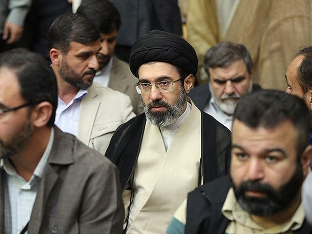 СМИ сообщают о резком ухудшении состояния аятоллы Хаменеи