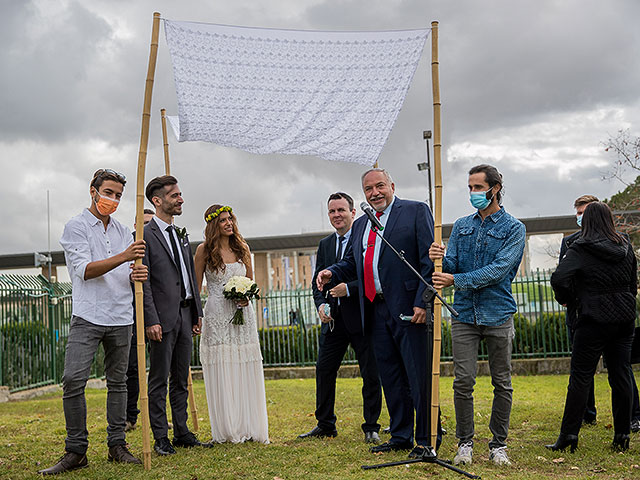 Свадьба Эли и Мор в Иерусалиме: вел церемонию Авигдор Либерман