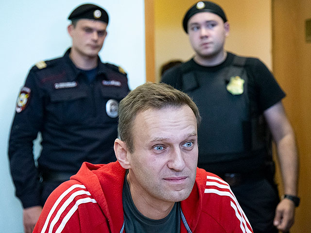 Путин про Навального: "Кому он нужен? Если бы хотели, довели бы дело до конца"