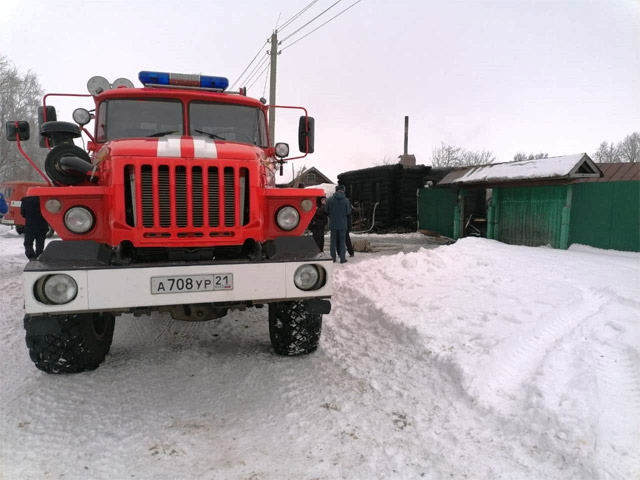 После празднования Нового года в Чувашии при пожаре погибли трое взрослых и трое детей