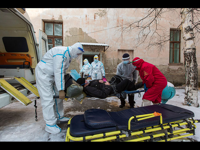 Коронавирус в России: за сутки выявлены около 23 тысяч заразившихся, 456 больных умерли