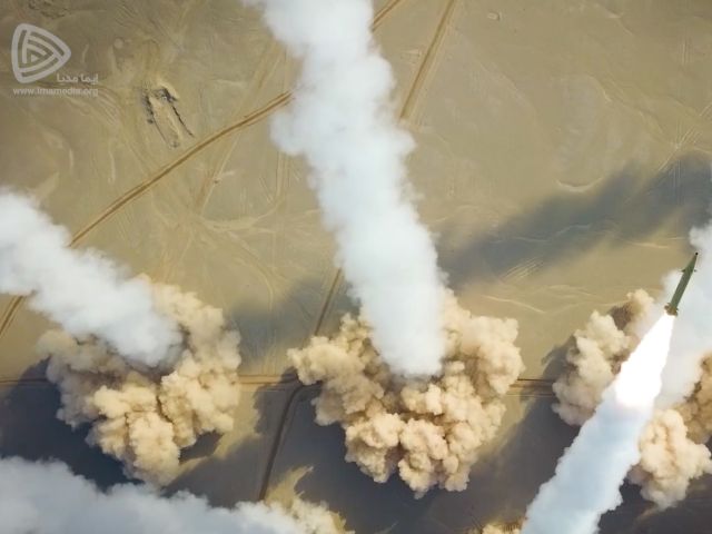 КСИР распространил снимки пусков баллистических ракет и полета "копий" американского БПЛА