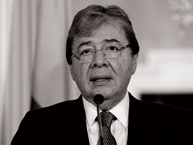 Министр обороны Колумбии умер от коронавируса