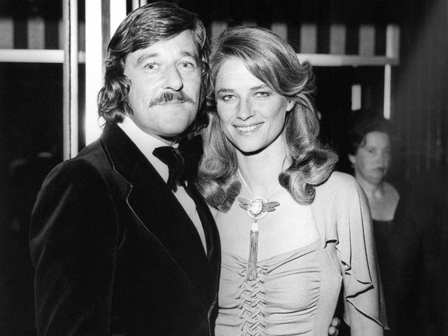 Шарлотта Рэмплинг с первым мужем  Брайаном Саускомбом в 1974  году