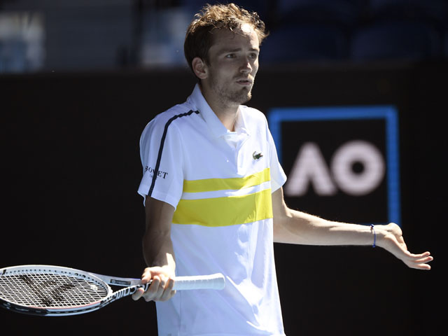 Даниил Медведев вышел в четвертый	 круг Открытого чемпионата Австралии