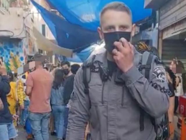 В Тель-Авиве полиция пыталась прервать веселье тысяч израильтян, "забывших" о масках