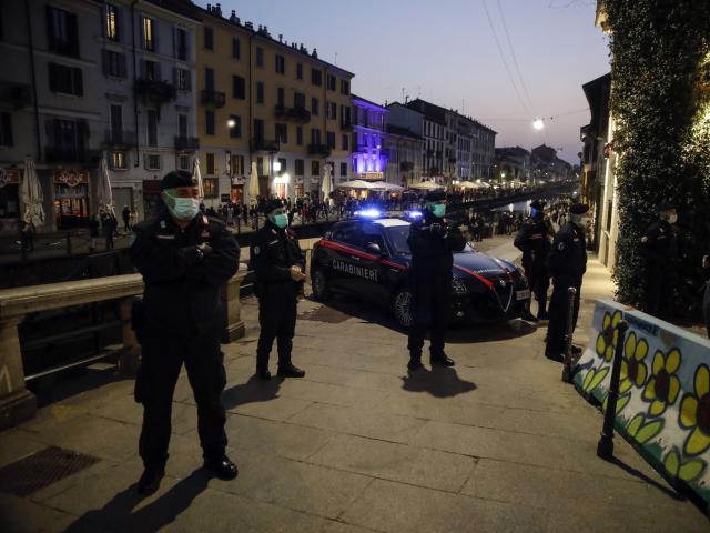 Власти Италии объявили новый локдаун на половине территории страны