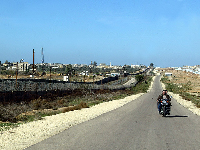 Египетская армия разблокировала шоссе на границе сектора Газы