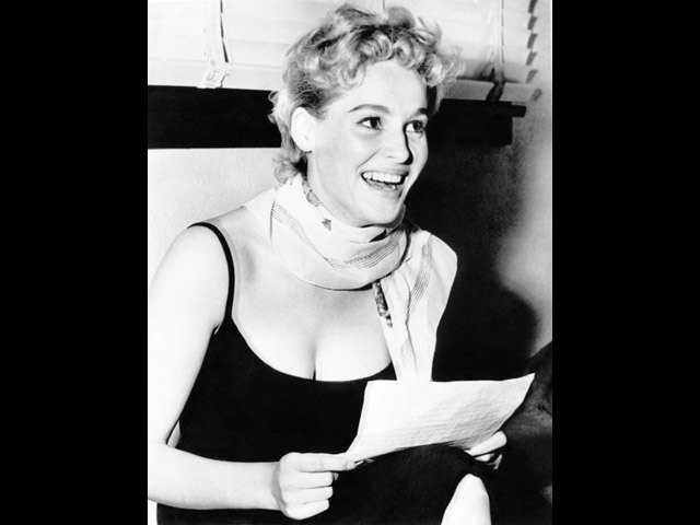 Урсула Андресс, 1956