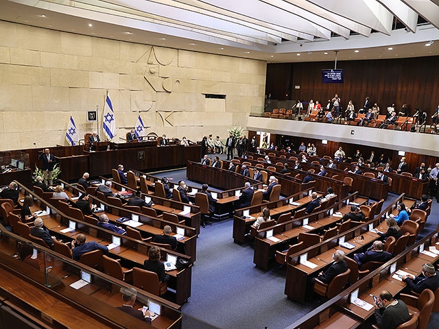 Скандалы и протесты на церемонии приведения к присяге Кнессета 24-го созыва