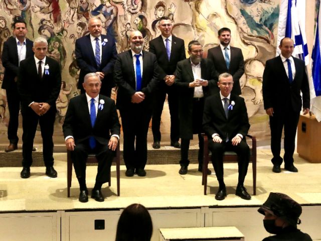 Нетаниягу встретится с Беннетом после встреч с лидерами партий, которые рекомендовали его президенту