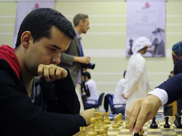 Турнир претендентов. Лидирует Ян Непомнящий