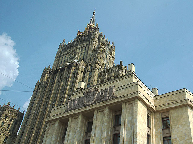 Россия высылает четырех дипломатов стран Балтии и трех сотрудников посольства Словакии