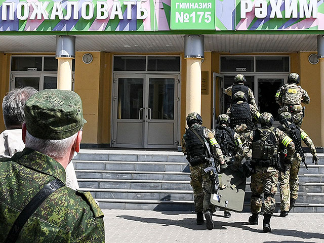 При нападении на школу в Казани погибли семеро детей и учительница