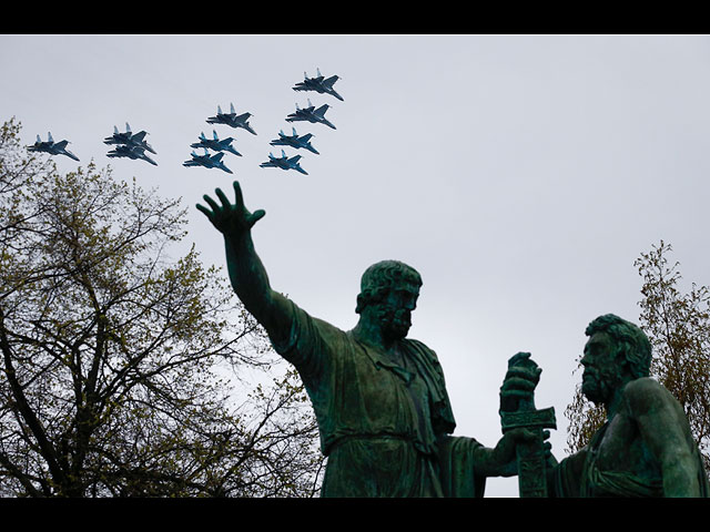 В Москве прошел военный парад. Фоторепортаж