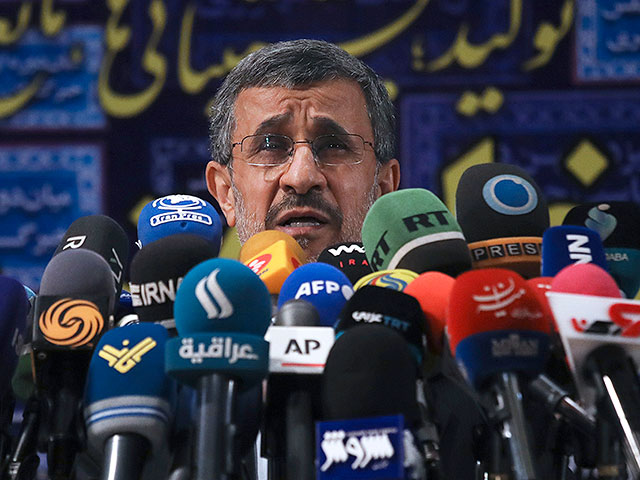Махмуд Ахмадинеджад угрожает бойкотировать выборы президента Ирана