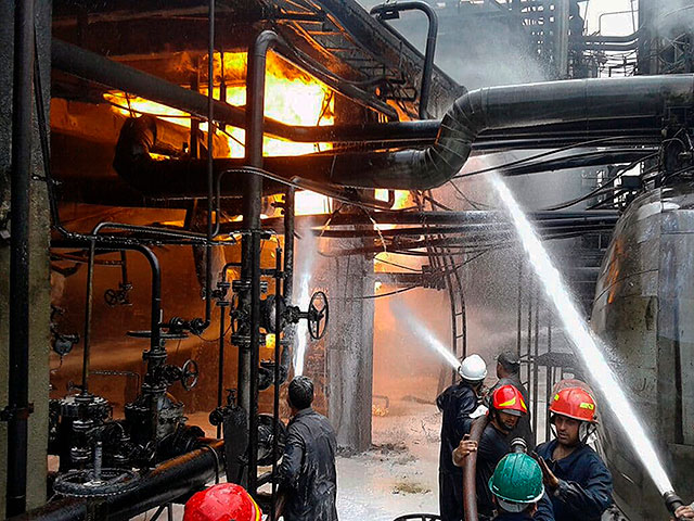 Взрыв на нефтехимическом заводе в иранской провинции Бушер