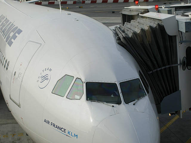 Авиакомпания Air France отменила рейс в Москву из-за проблем с облетом Беларуси