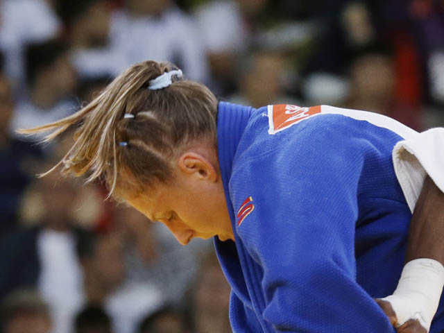 Элис Шлезингер завоевала серебряную медаль чемпионата Европы по самбо